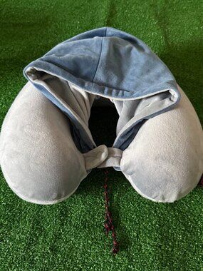 High Sierra Hooded Travel Neck Pillow Memory Foam Gray Cold Draft Light Blocker